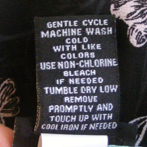 Torrid Sheer Top, 1/1X, Button front Floral, SS, Black/Blue/Pink - Picture 10 of 12